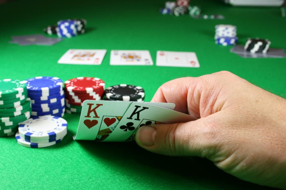 Phân tích thống kê và xác suất trong Baccarat Đôi